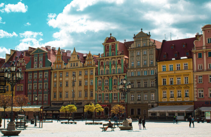 Stan wdrożenia 5G we Wrocławiu i GOP – raport Stationary Test RFBenchmark (luty 2022)