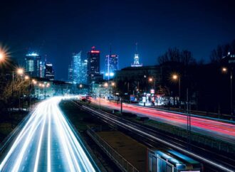 Jakość sieci mobilnej w Warszawie – pomiary RFBENCHMARK Drive Test 2025