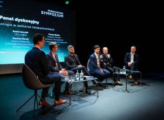 Eksperci, dyskusje i nagrody: podsumowanie Sympozjum RFBENCHMARK 2025