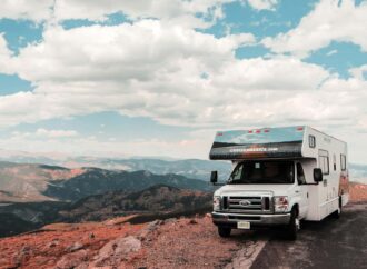 How to Get Fast Internet in a Camper? A Guide to LTE Routers, Antennas, and SIM Cards